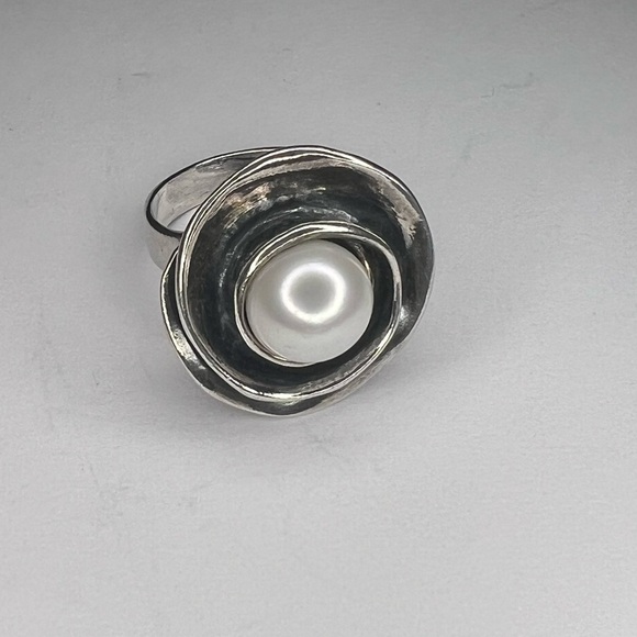 Silpada Sterling Silver Pearl Lily Ring, Size 7.5 - Picture 1 of 6